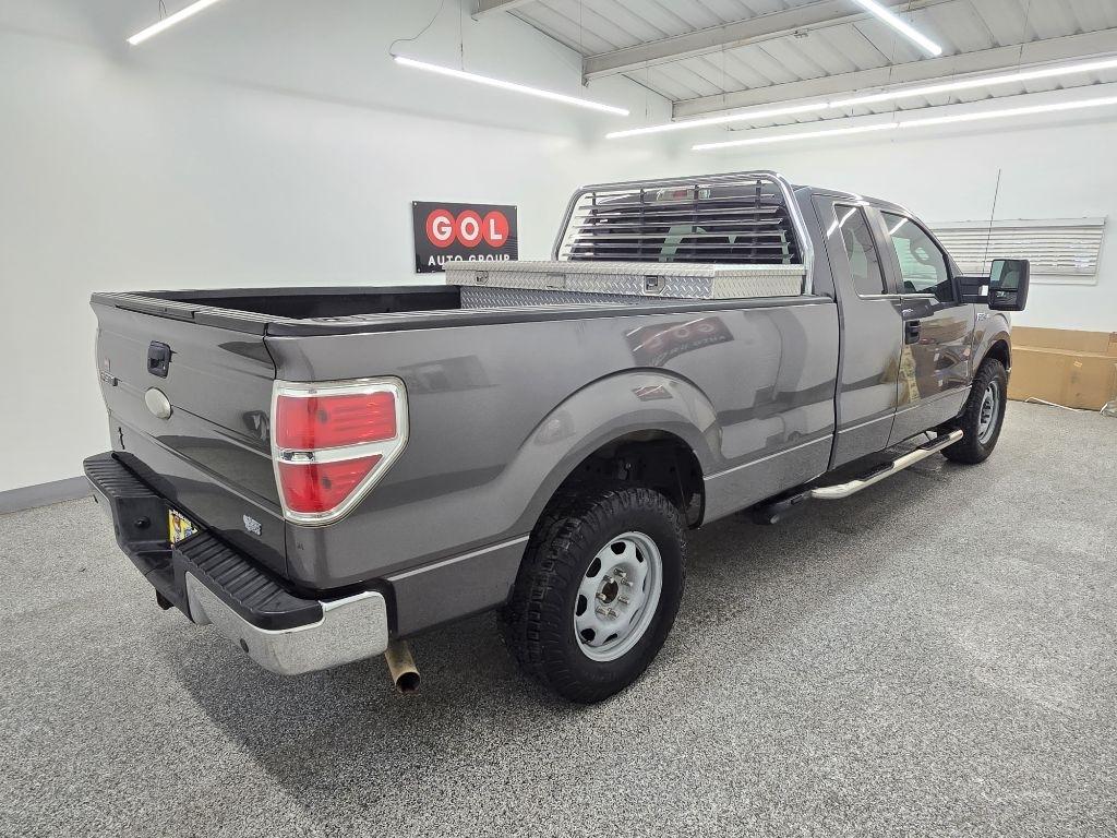Ford F-150 XLT SuperCab 8-ft. Bed 2WD 2010