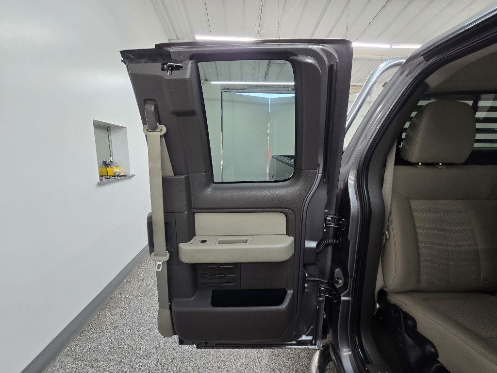 Ford F-150 XLT SuperCab 8-ft. Bed 2WD 2010