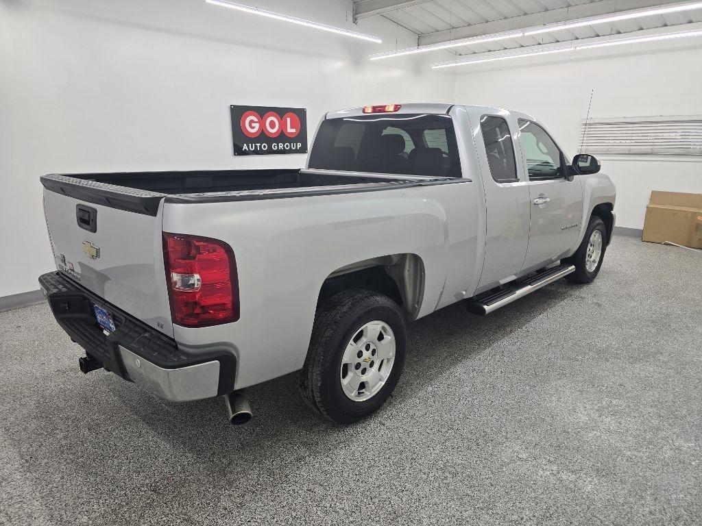 Chevrolet Silverado 1500 LT Ext. Cab Long Box 2WD 2011