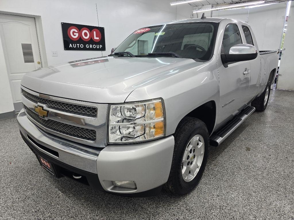 Chevrolet Silverado 1500 LT Ext. Cab Long Box 2WD 2011