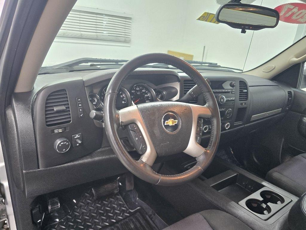 Chevrolet Silverado 1500 LT Ext. Cab Long Box 2WD 2011