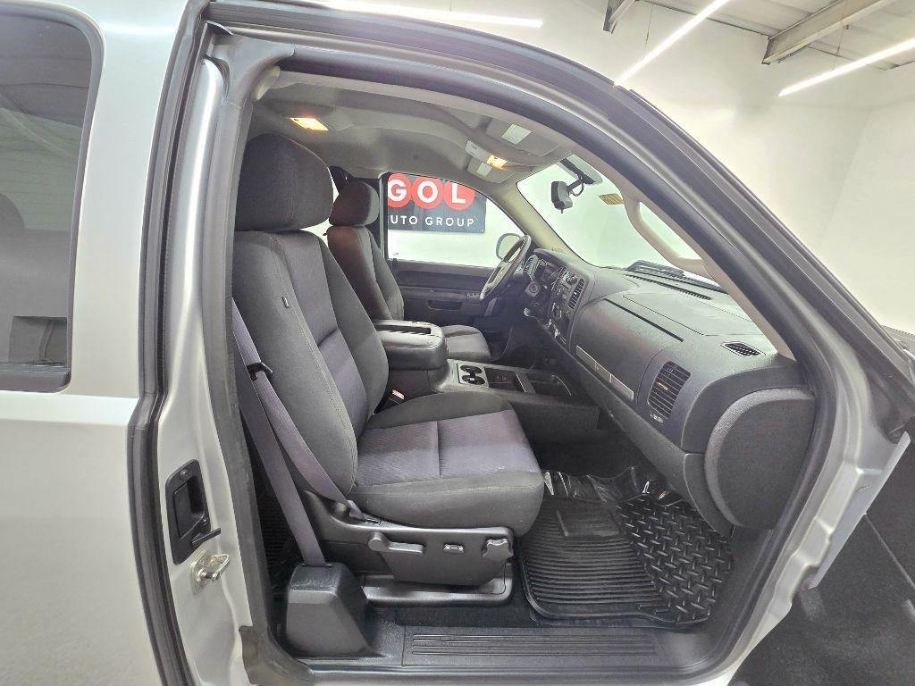 Chevrolet Silverado 1500 LT Ext. Cab Long Box 2WD 2011