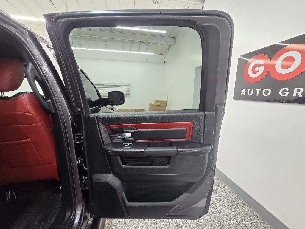 RAM 1500 Rebel Crew Cab SWB 4WD 2017