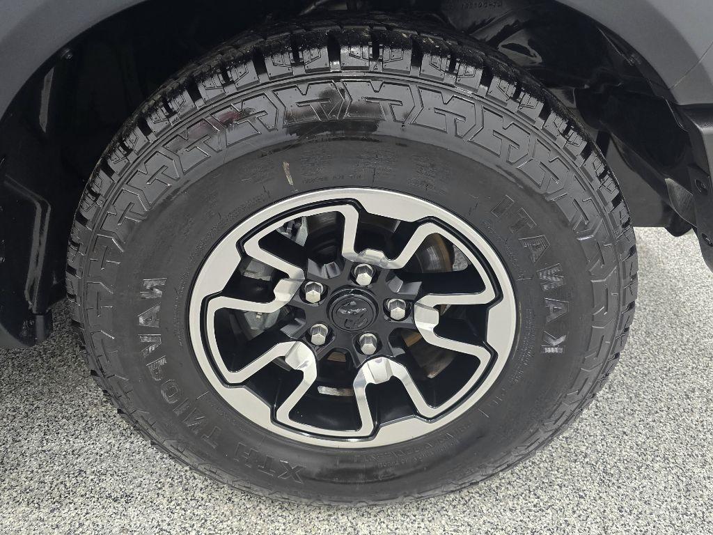 RAM 1500 Rebel Crew Cab SWB 4WD 2017