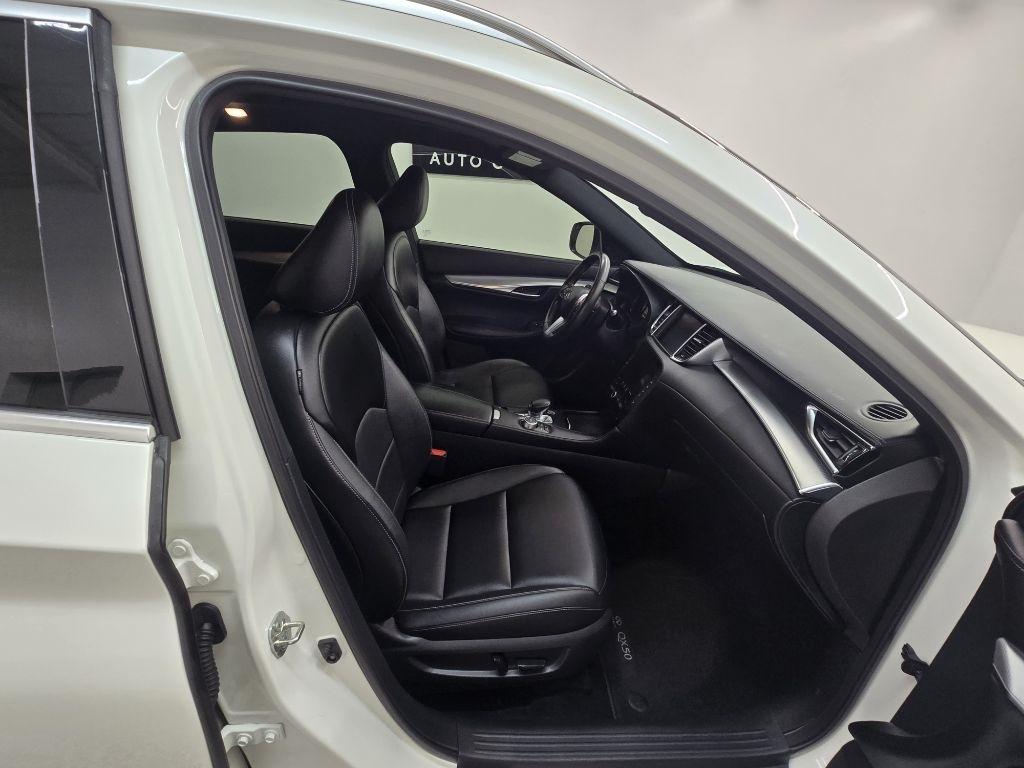 Infiniti QX50 LUXE 2021