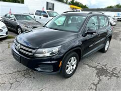 2017 Volkswagen Tiguan  2017 Volkswagen Tiguan