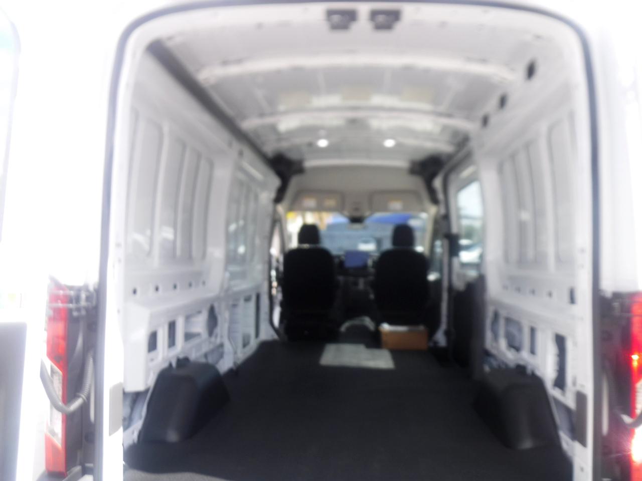 Ford Transit T-350 2024