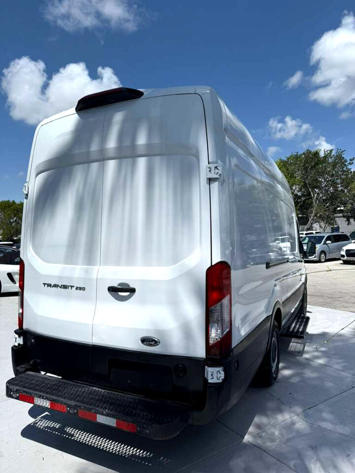 Ford Transit 250 Van High Roof w/Sliding Pass. 148-in. WB EL 2019 Ford Transit 250 Van High Roof w/Sliding Pass. 148-in. WB EL 2019
