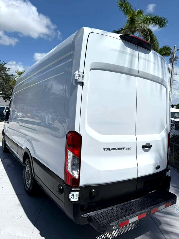 Ford Transit 250 Van High Roof w/Sliding Pass. 148-in. WB EL 2019 Ford Transit 250 Van High Roof w/Sliding Pass. 148-in. WB EL 2019