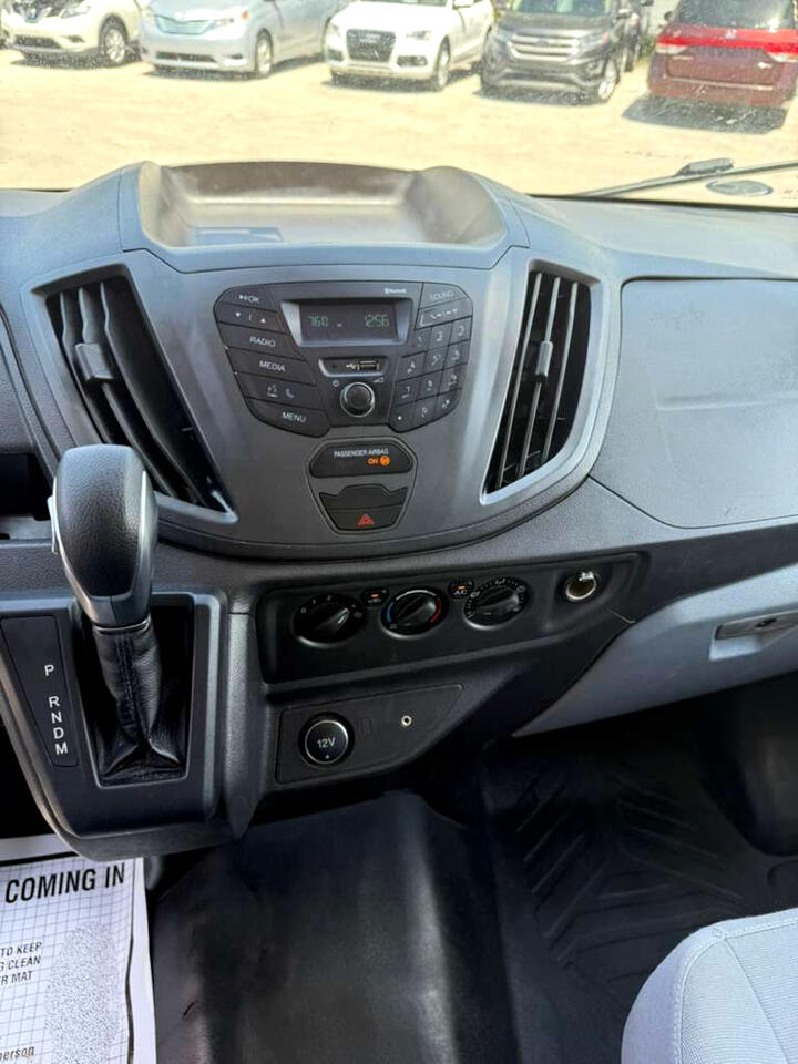 Ford Transit 250 Van High Roof w/Sliding Pass. 148-in. WB EL 2019 Ford Transit 250 Van High Roof w/Sliding Pass. 148-in. WB EL 2019