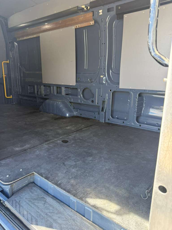 Ford Transit 250 Van High Roof w/Sliding Pass. 148-in. WB EL 2019 Ford Transit 250 Van High Roof w/Sliding Pass. 148-in. WB EL 2019