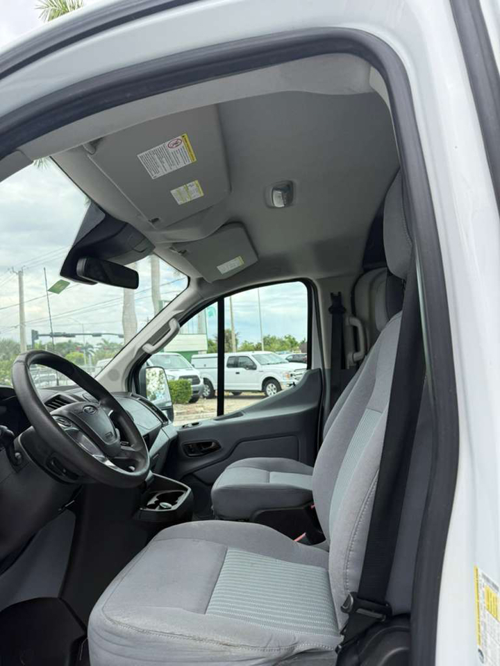 Ford Transit 250 Van Low Roof 60/40 Pass.130-in. WB 2017 Ford Transit 250 Van Low Roof 60/40 Pass.130-in. WB 2017