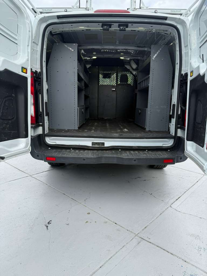 Ford Transit 250 Van Low Roof 60/40 Pass.130-in. WB 2017 Ford Transit 250 Van Low Roof 60/40 Pass.130-in. WB 2017