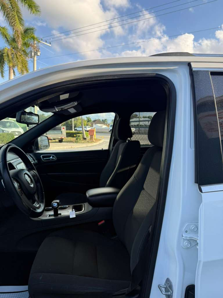 Jeep Grand Cherokee Laredo 2WD 2015