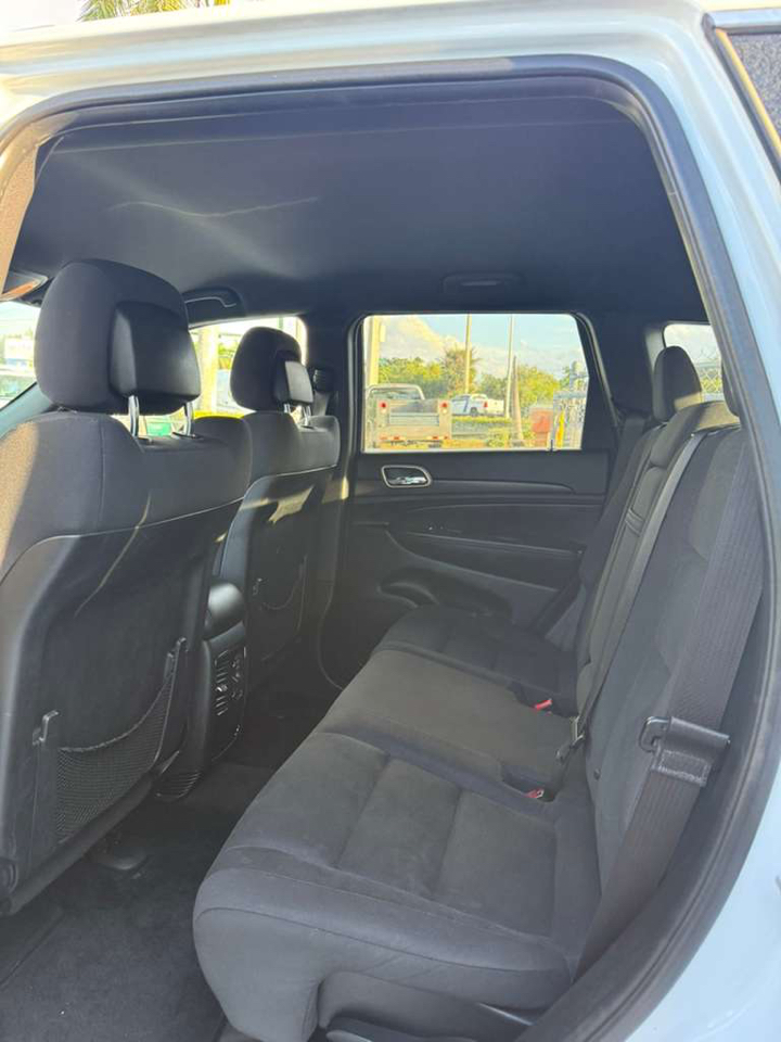 Jeep Grand Cherokee Laredo 2WD 2015