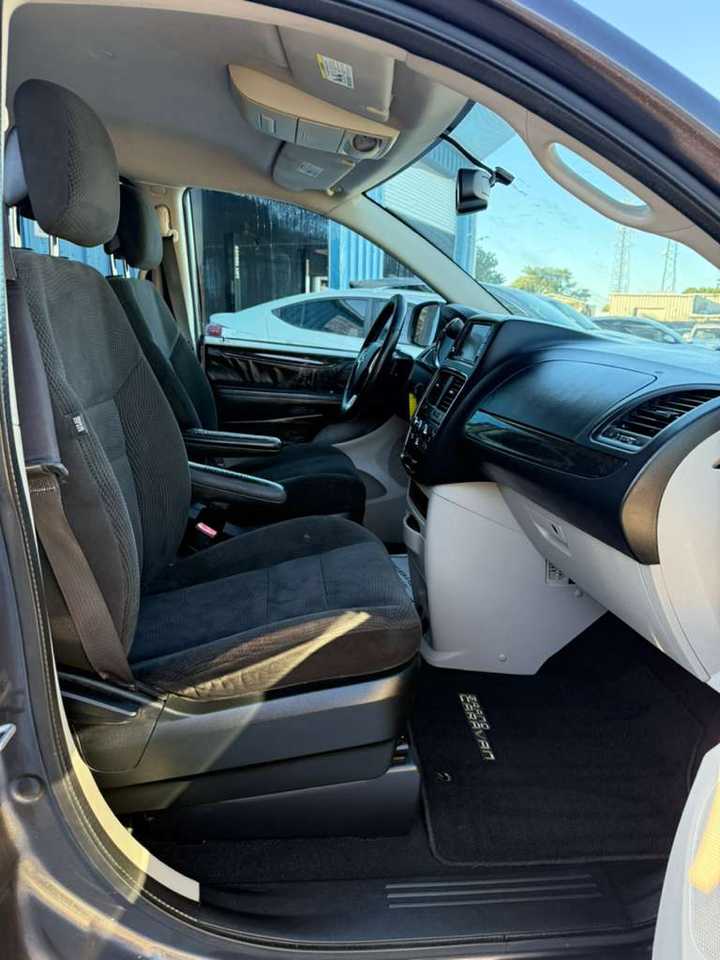 Dodge Grand Caravan SE 2017