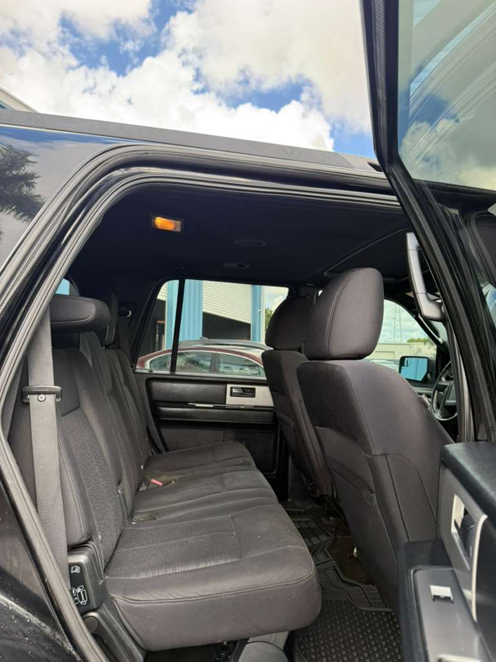 Ford Expedition XLT 2WD 2016