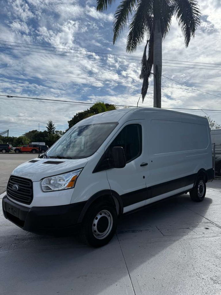 Ford Transit 250 Van Med. Roof w/Sliding Pass. 130-in. WB 2021