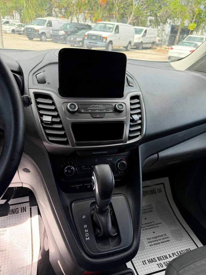 Ford Transit Connect Cargo Van XLT LWB 2023