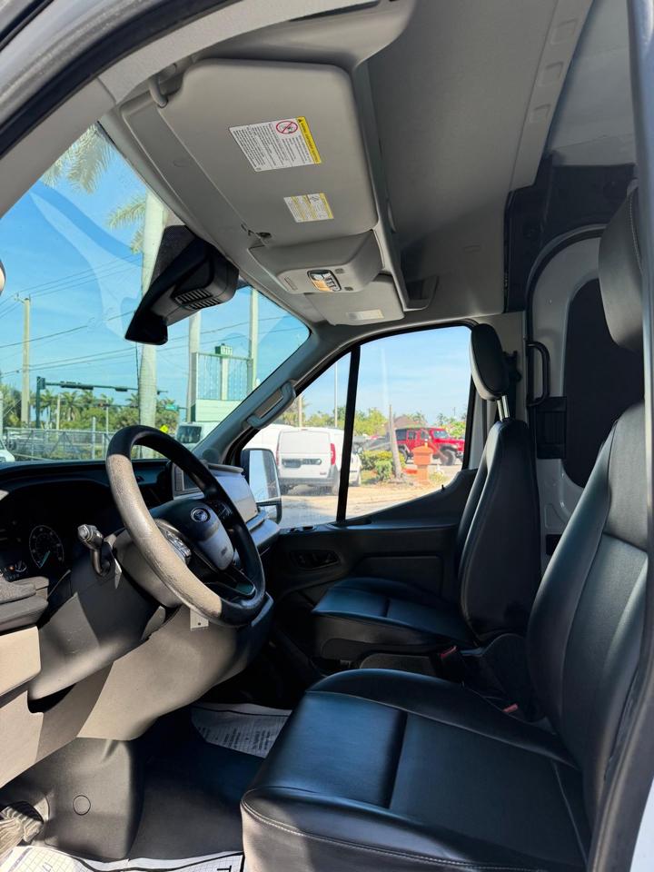 Ford Transit 250 Van Med. Roof w/Sliding Pass. 130-in. WB 2020