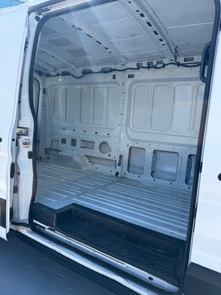 Ford Transit 250 Van Med. Roof w/Sliding Pass. 130-in. WB 2020