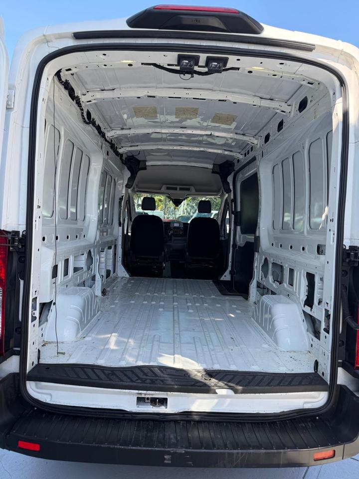 Ford Transit 250 Van Med. Roof w/Sliding Pass. 130-in. WB 2020