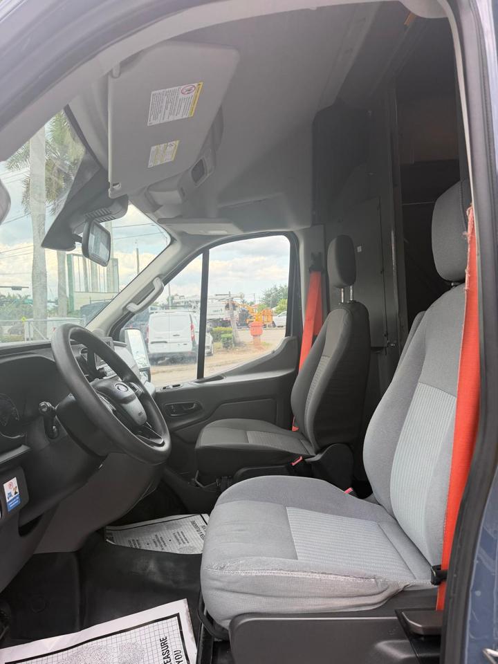 Ford Transit 250 Van High Roof w/Sliding Pass. 148-in. WB EL 2020