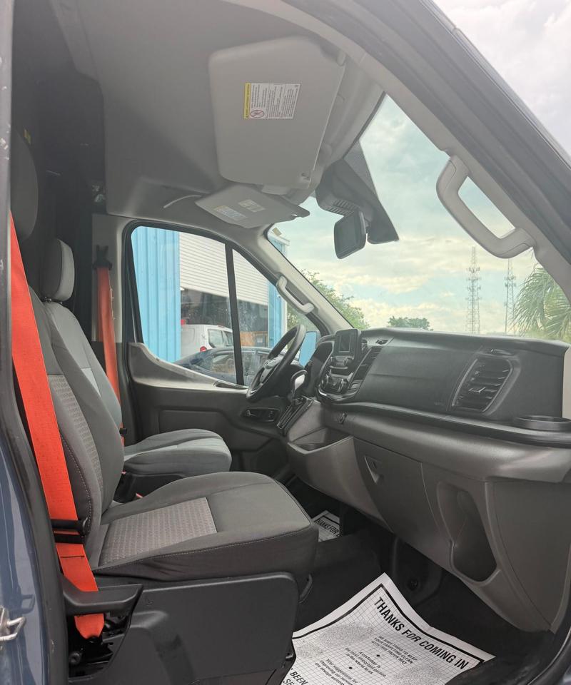Ford Transit 250 Van High Roof w/Sliding Pass. 148-in. WB EL 2020