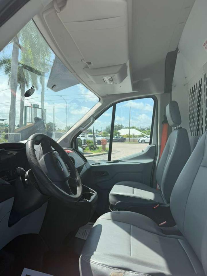 Ford Transit 150 Van Med. Roof w/Sliding Pass. 148-in. WB 2019