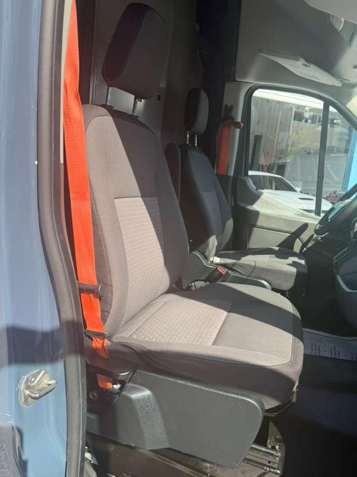 Ford Transit 250 Van High Roof w/Sliding Pass. 148-in. WB EL 2020