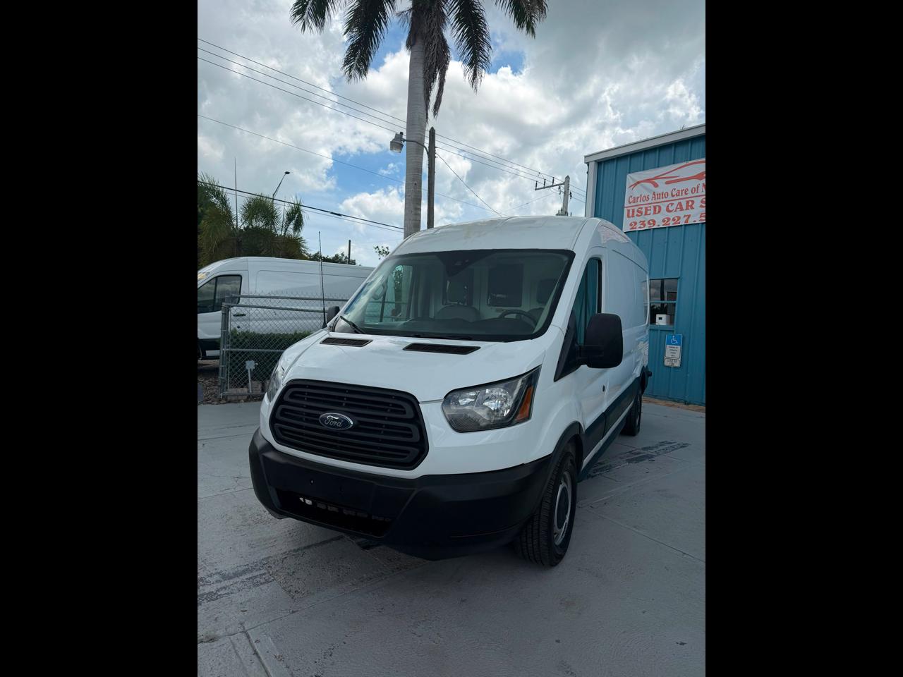 Ford Transit 250 Van Med. Roof w/Sliding Pass. 148-in. WB 2018