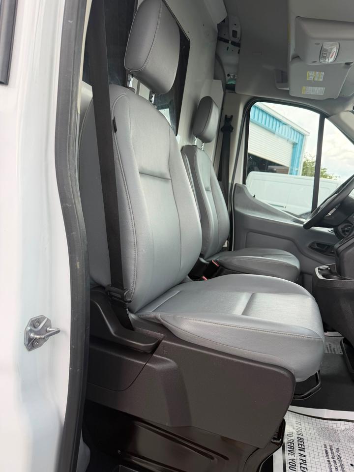 Ford Transit 250 Van Med. Roof w/Sliding Pass. 148-in. WB 2018