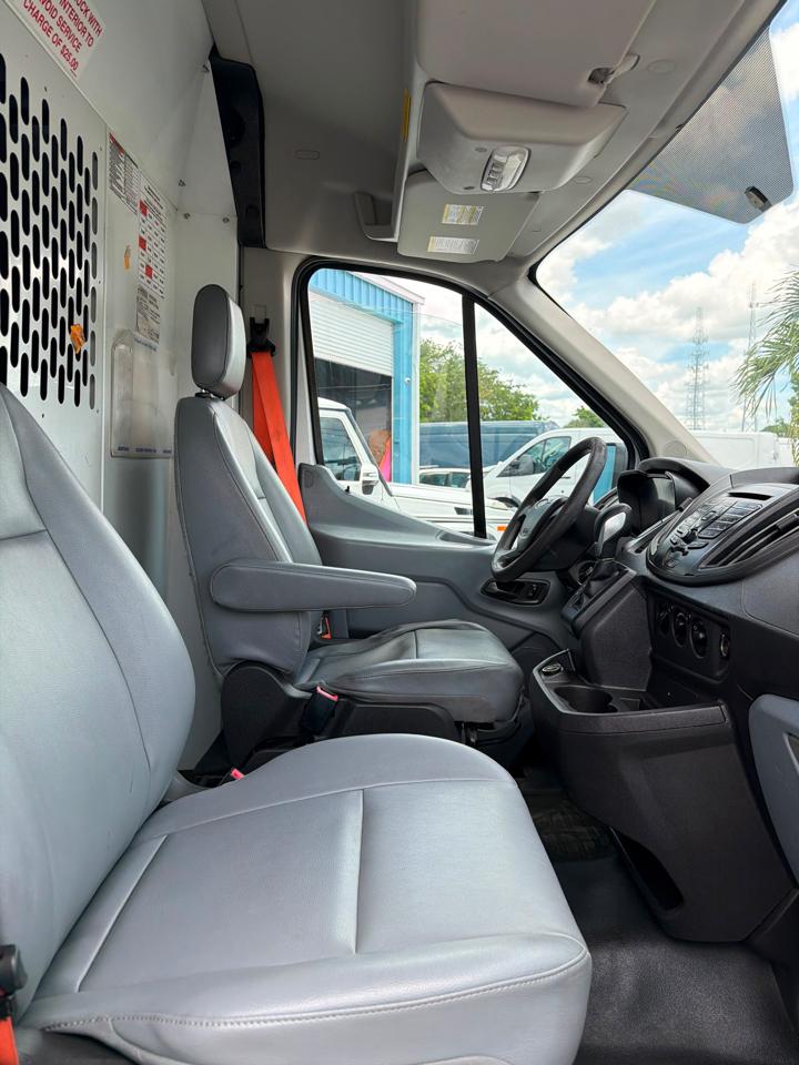 Ford Transit 150 Van Med. Roof w/Sliding Pass. 148-in. WB 2019