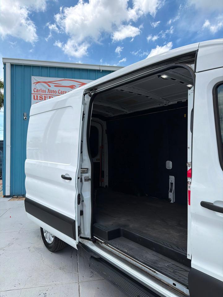 Ford Transit 150 Van Med. Roof w/Sliding Pass. 148-in. WB 2019