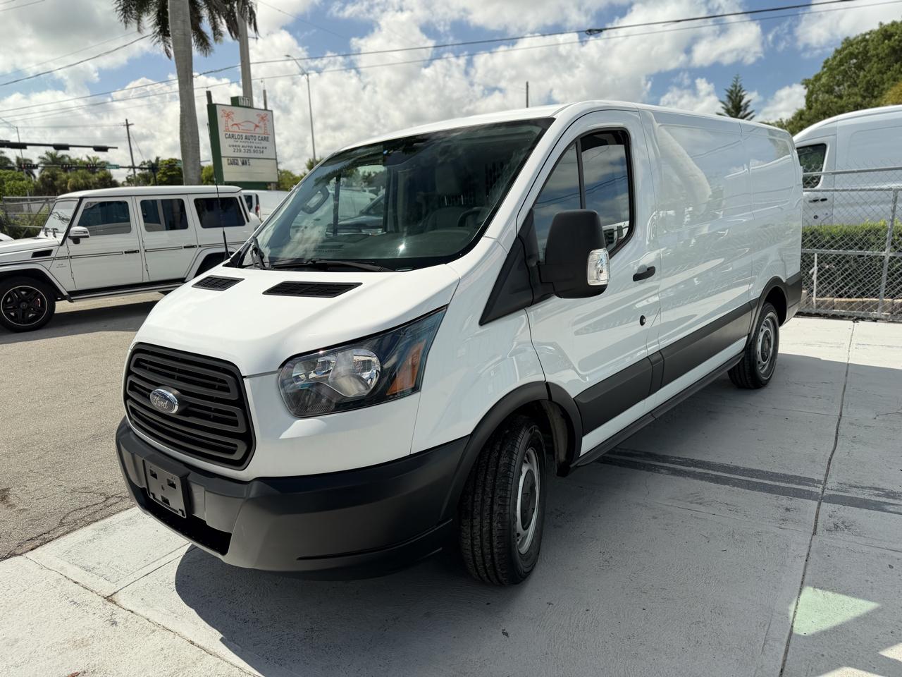 Ford Transit 150 Van Low Roof w/Sliding Pass. 130-in. WB 2019