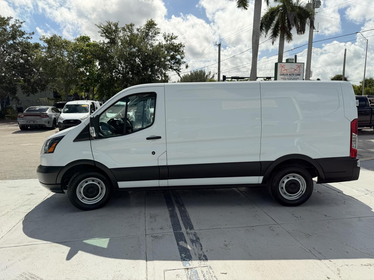Ford Transit 150 Van Low Roof w/Sliding Pass. 130-in. WB 2019