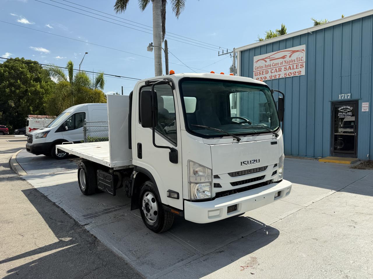 Isuzu NPR  2017