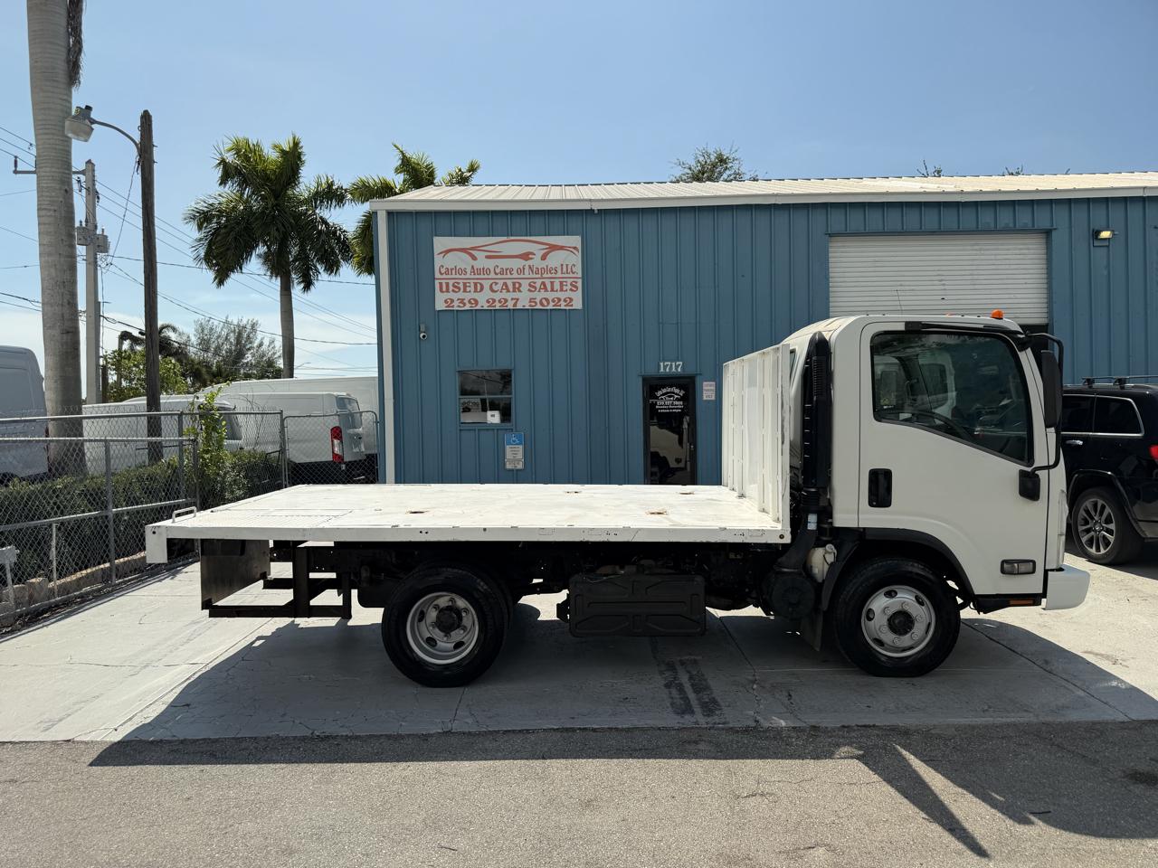 Isuzu NPR  2017