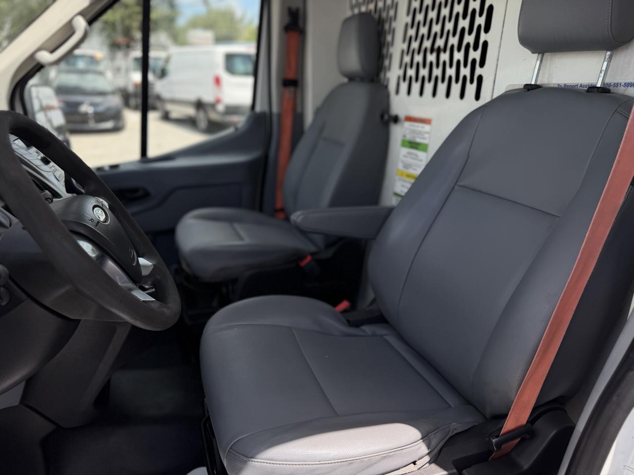 Ford Transit 150 Van Med. Roof w/Sliding Pass. 148-in. WB 2018