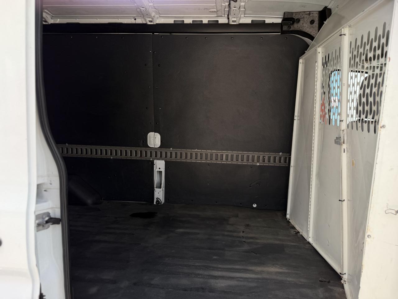 Ford Transit 150 Van Med. Roof w/Sliding Pass. 148-in. WB 2018