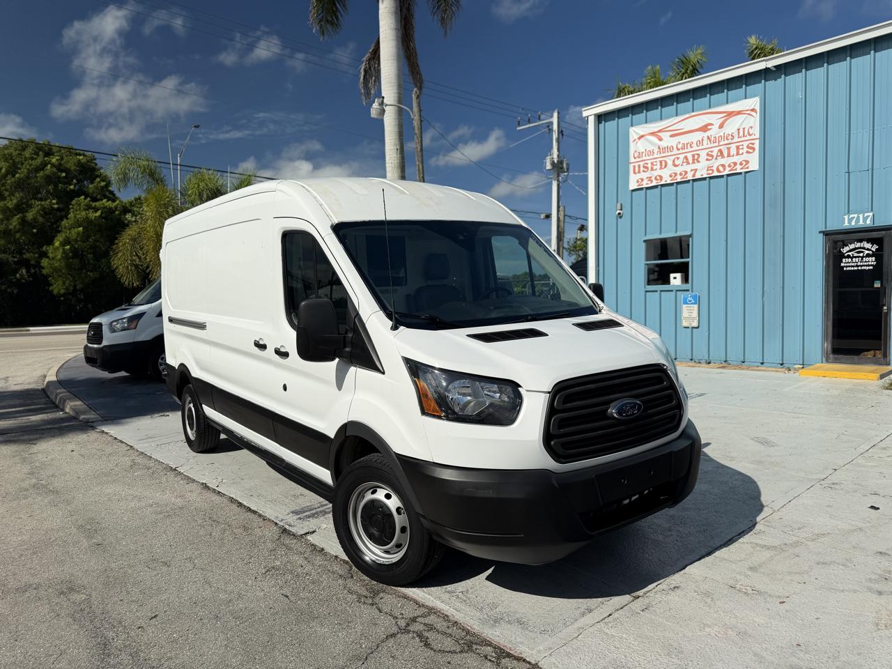 Ford Transit 250 Van Med. Roof w/Sliding Pass. 148-in. WB 2018