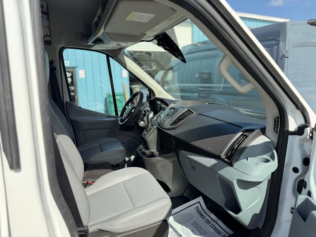 Ford Transit 250 Van Med. Roof w/Sliding Pass. 148-in. WB 2018
