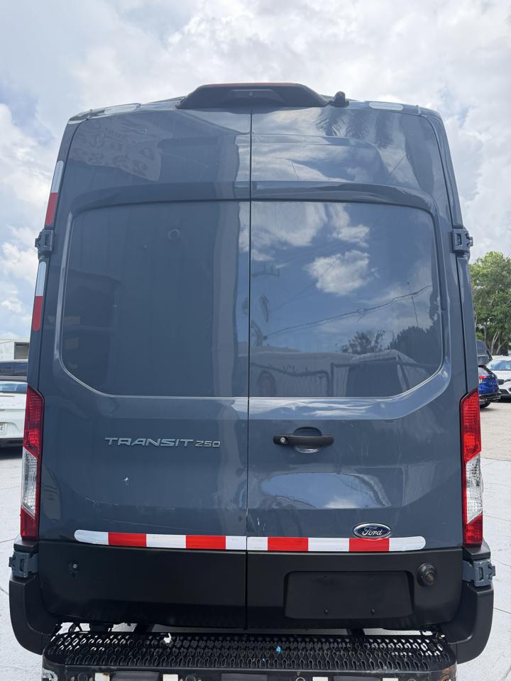 Ford Transit 250 Van High Roof w/Sliding Pass. 148-in. WB EL 2020