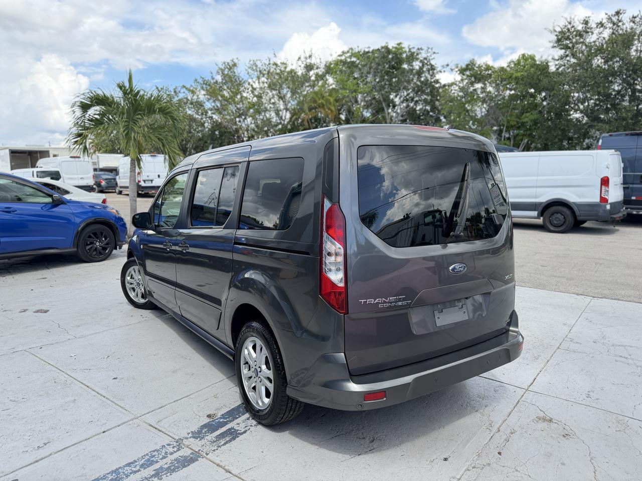 Ford Transit Connect Wagon XLT LWB w/Rear 180 Degree Door 2022