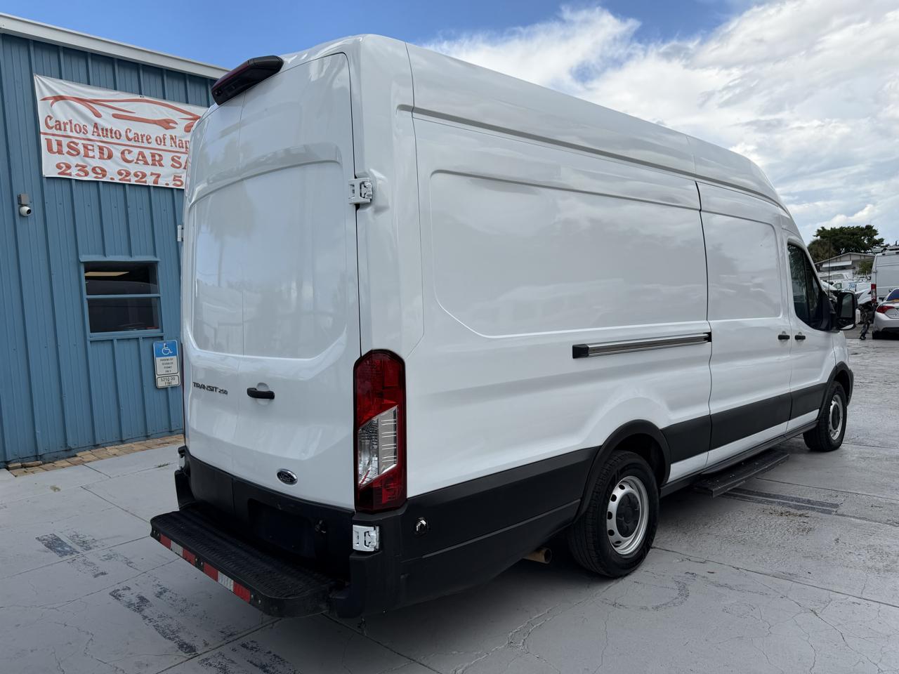 Ford Transit 250 Van High Roof w/Sliding Pass. 148-in. WB EL 2020