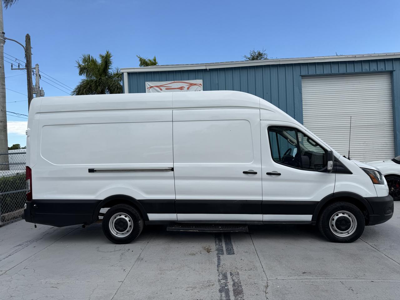 Ford Transit 250 Van High Roof w/Sliding Pass. 148-in. WB EL 2020
