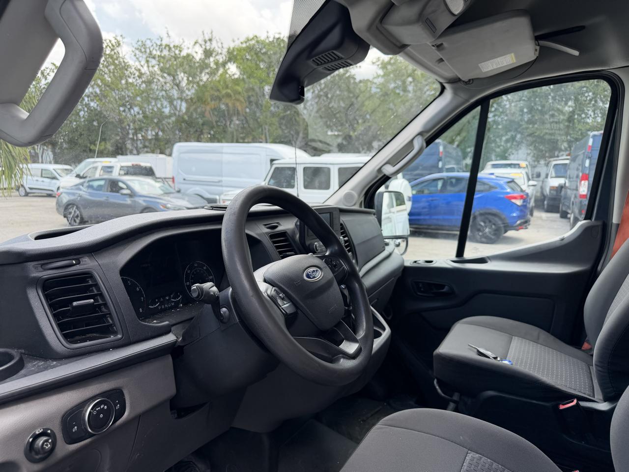 Ford Transit 250 Van High Roof w/Sliding Pass. 148-in. WB EL 2020