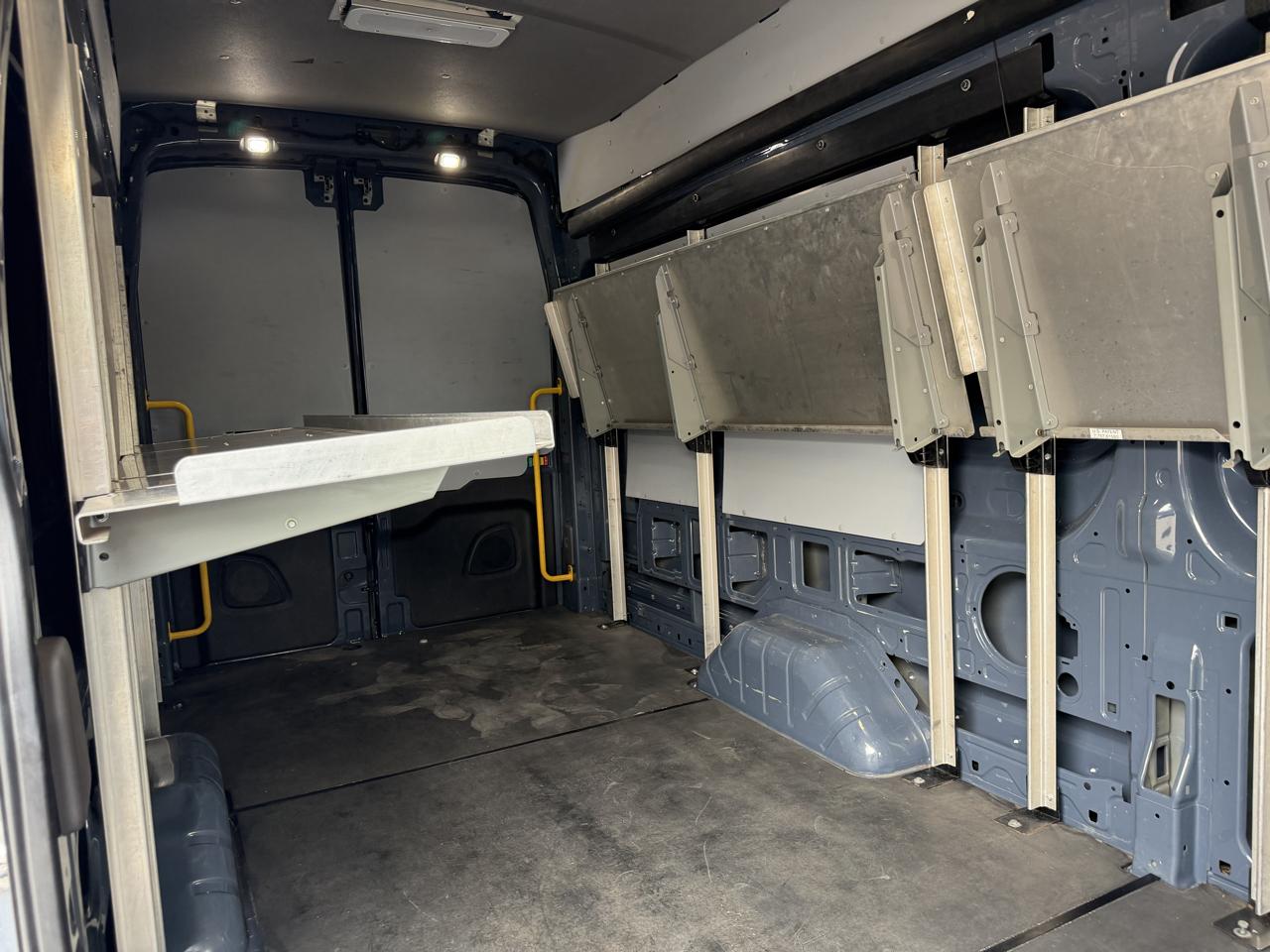 Ford Transit 250 Van High Roof w/Sliding Pass. 148-in. WB EL 2020