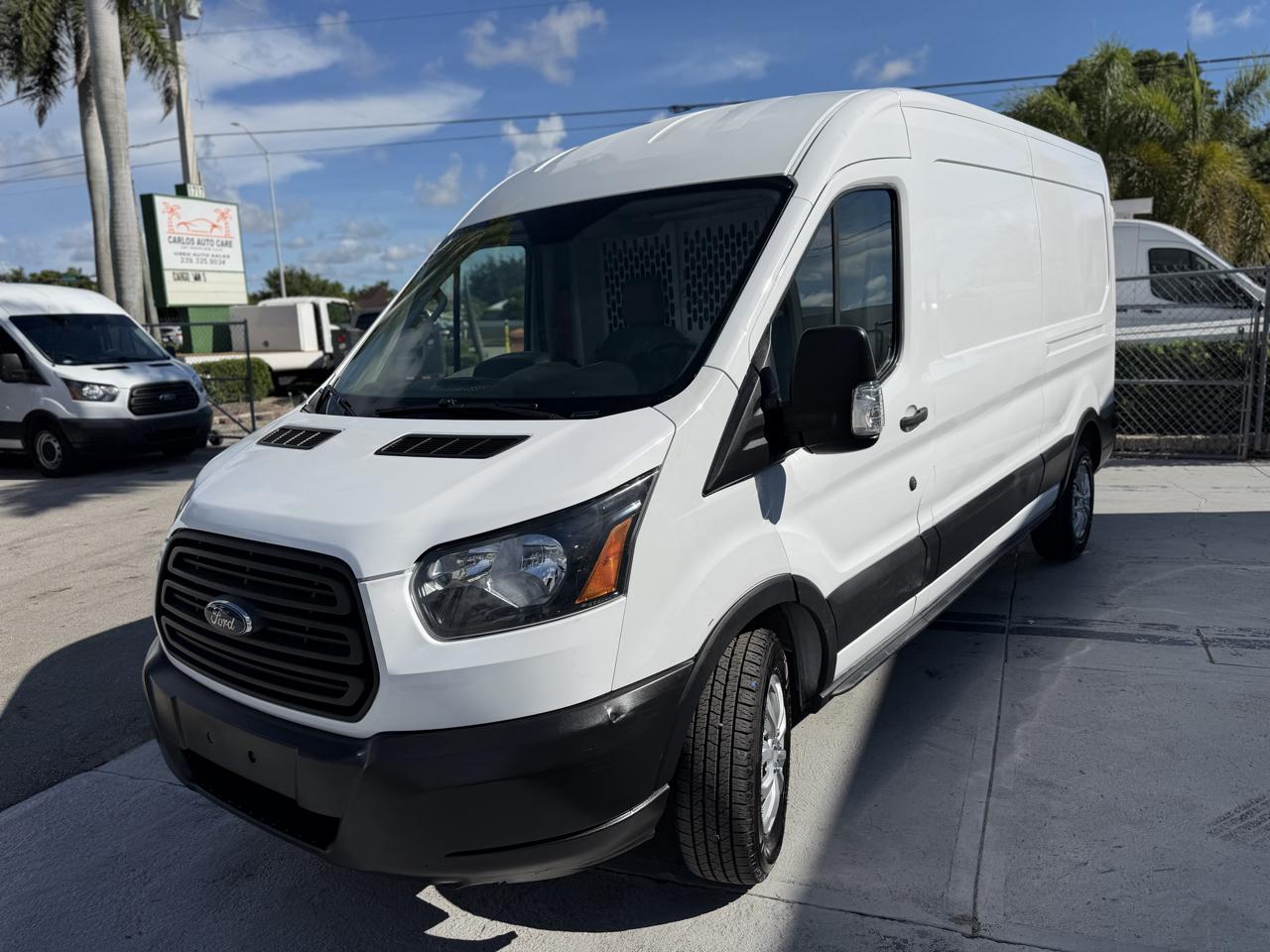 Ford Transit 150 Van Med. Roof w/Sliding Pass. 148-in. WB 2019