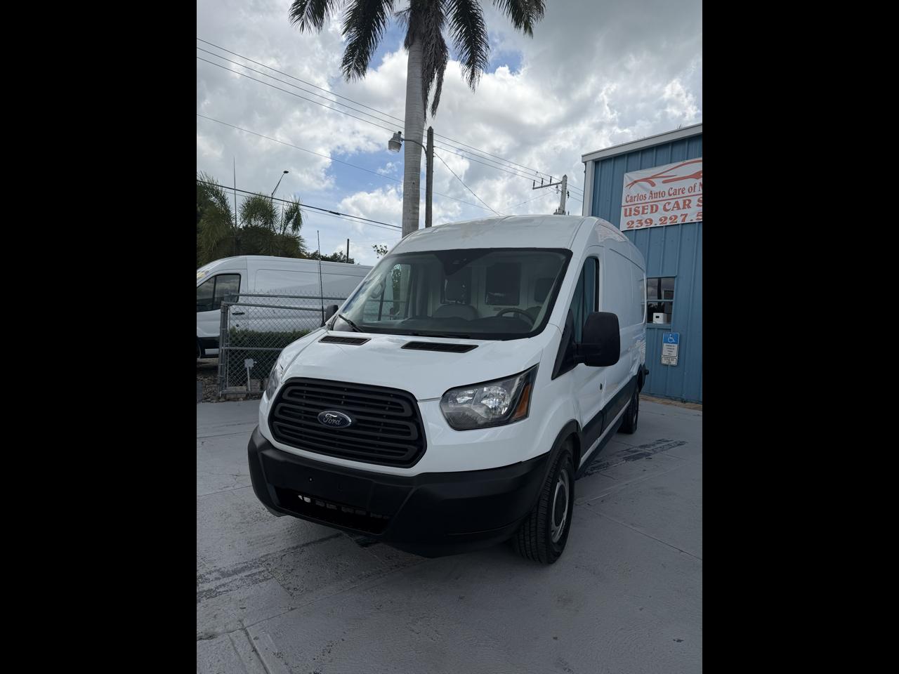 Ford Transit 250 Van Med. Roof w/Sliding Pass. 148-in. WB 2018